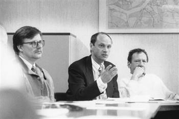 In het midden Prof. Nelissen; Foto Foto
