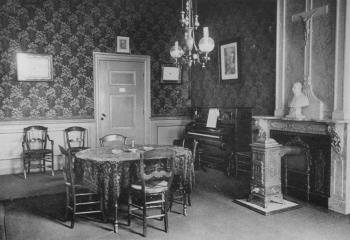 Interieur van de spreekkamer; Foto Foto