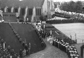 Uit: Jacques de Cleen, Zestig jaar parochie van de H. Rita, Amsterdam- Noord 1918-1978, p. 20; Foto Foto