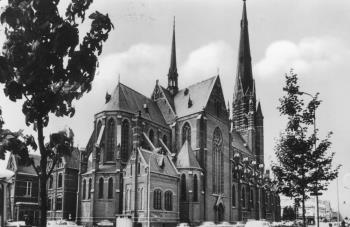 Zie: J.A. Alberdingk Thijm, 1820-1889 : erflater van de negentiende eeuw, p. 122; Foto Foto
