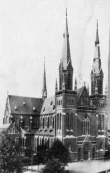 Parochie H. Leonardus van Veghel, 's-Hertogenbosch; Foto Foto