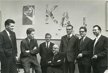 Bijschrift "Enkele topfiguren" Van links naar rechts; Gerard van Bakel, Henk van Eekert, Geert Karel, aalmoezenier A. Huyboom, Wim Zondag, Ad Umans en Gerard Gijzen; Foto Foto