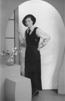 An van Raaphorst, leidster van het Sint Francesca Romana Liefdewerk in de Gerardus Majellaparochie trad op 18 februari 1937 in bij de Zusters van de Voorzienigheid; Foto Foto
