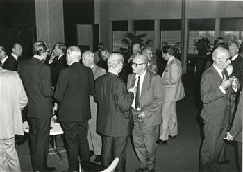 Receptie bij gelegenheid van de opening van het nieuwe kantoor van de Ziekenfondsraad; Foto Foto