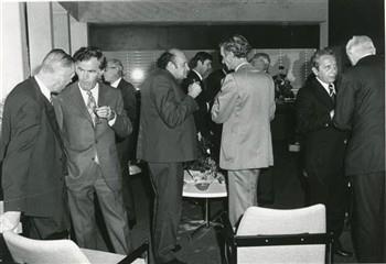 Receptie bij gelegenheid van de opening van het nieuwe kantoor van de Ziekenfondsraad; Foto Foto