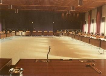 De vergaderzaal in het nieuwe gebouw van de Ziekenfondsraad; Foto Foto