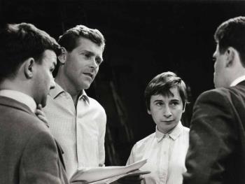 Frans Boerlage, tweede van links, Nederlands operaregisseur en librettist; Foto Foto