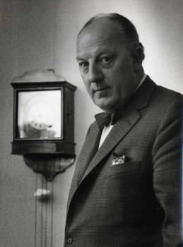 Portretfoto van Eduard Jozef Antonie Marie (Ed) Hoornik, dichter; Foto Foto