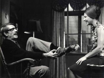 Ton Lensink en Annet Nieuwenhuijzen in een act; Foto Foto