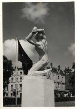 Oorlogsmonument; Foto Foto