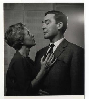 Enny Meunier en Willem (Pim) Dikkers in het NCRV-televisiespel 'De vrouw die Vader trouwde' van 15 december 1960, regie Peter van Holland.; Foto Foto