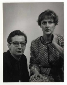 Jonkheer Eric van Ingen en Manon Alving in het televisiespel 'Een dag in angst', uitgezonden op 1 december 1960 door de KRO.; Foto Foto