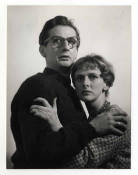 Jonkheer Eric van Ingen en Manon Alving in het televisiespel 'Een dag in angst', uitgezonden op 1 december 1960 door de KRO.; Foto Foto