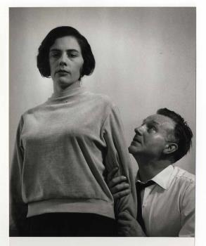 Elisabeth Versluys en Ben Aerden in het KRO-televisiespel 'De donkere kant van de aarde', regie Luc van Gent, uitgezonden 3 november 1960.; Foto Foto