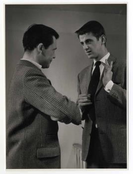 Bob Goedhart en rechts Manfred de Graaf in het televisiespel 'Een Moordverhaal", uitgezonden door de KRO op 14 mei 1960.; Foto Foto