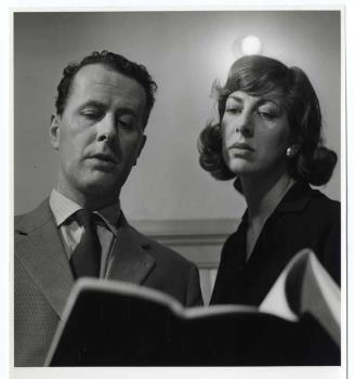 Lucas Jacobus (Luc) Lutz en Ellen Marie Elze Anthing Vogel in een onbekend televisiespel.; Foto Foto