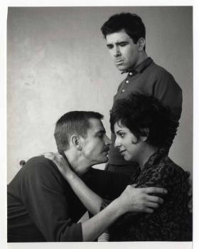 Ton Lensink als Claude Masure links, Wim van den Heuvel als Robert Giraux en Shireen Strooker als Jacqueline Giraux in het blijspel 'Monsieur Masure', uitgezonden door de AVRO op 2 maart 1961.; Foto Foto