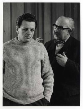 Abraham (Rob) de Vries rechts en Hendrik Andries Johannes (Hans) Tiemeijer in een televisiespel.; Foto Foto