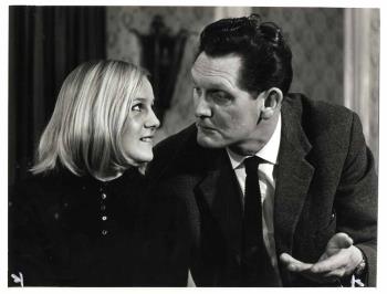 Marie-José Nijsten en Jan Hündling, vermoedelijk in het televisiespel 'Neem mij nou, bevobbeld', uitgezonden op de NCRV op 5 april 1962; Foto Foto