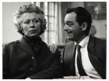 Ingeborg Elzevier en Jan Dirk Blaaser in een televisiespel; Foto Foto