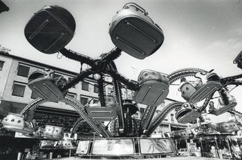 Kermis op Plein'44; Foto Foto