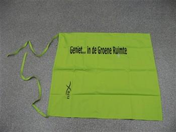 Schort houdende het embleem van de Zuidelijke Land- en Tuinbouworganisatiemet tekst: 'Geniet in de Groene Ruimte'; Schort Schort