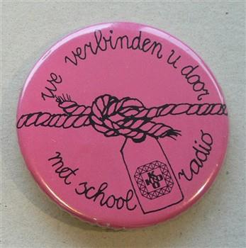 Button 'We verbinden u door met Schoolradio'; Button Button