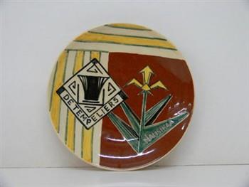 Gedenkbord met tekst op voorzijde: 'De Tempeliers, Nausikaä' en tekst op achterzijde: '1 Oct. 1957 Tegelen'; Gedenkbord Gedenkbord