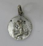 Medaille houdende een afbeelding van paus Paulus VI, met tekst: 'Paulus VI'.
Keerzijde houdende een afbeelding van de H. Christoffel, die een Kind over een rivier draagt; Medaille Medaille